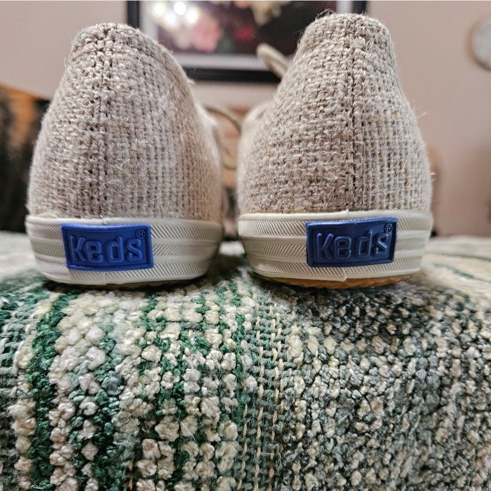 #385 Keds- Canvas Tennis Shoes - Colors/Sizes Varies - Picture 4 of 9